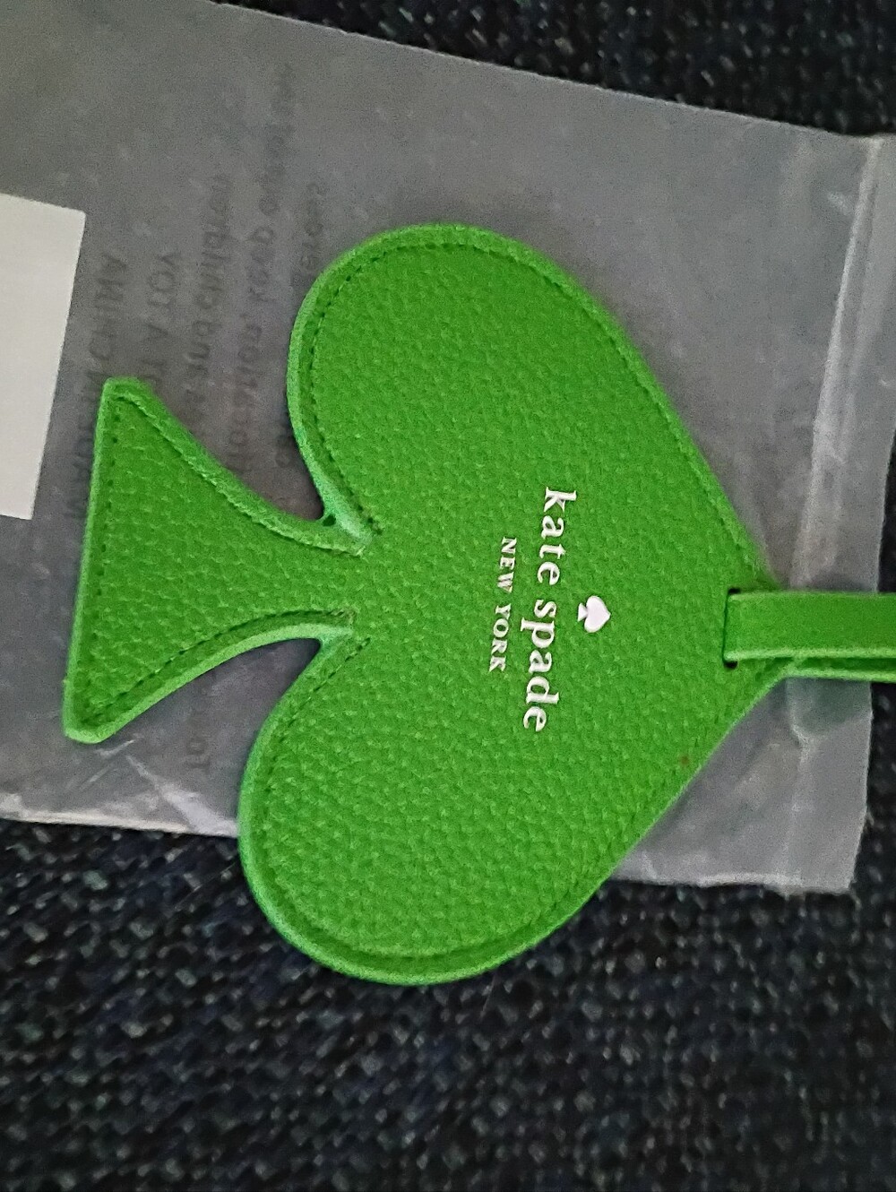 Kate Spade Grass Green Spade Luggage Tag/Bag Charm With Kate Spade logo - Picture 3 of 4